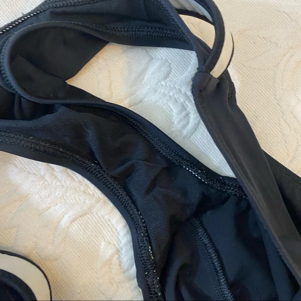 La Blanca Bikini Bottom underwear Woman’s bikini bottoms black belted size 8 - Picture 5 of 7